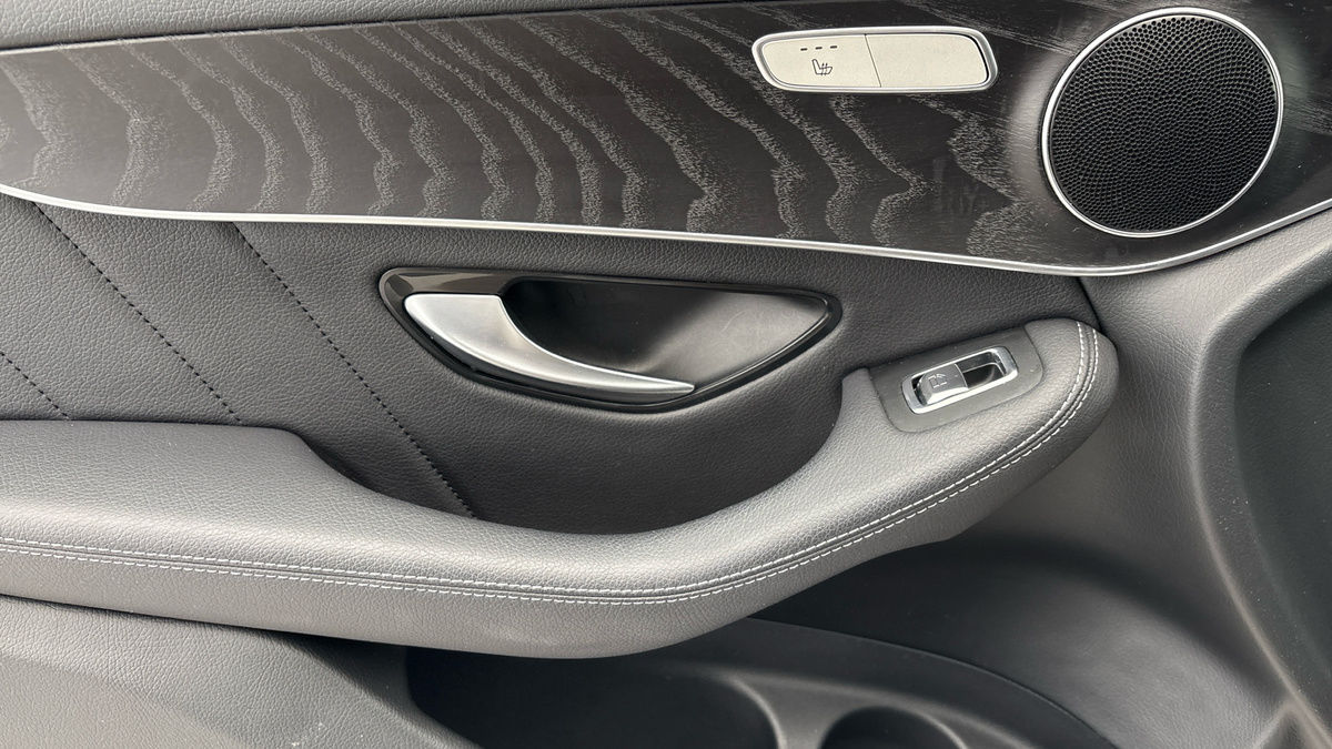 Mercedes-Benz GLC Image 19