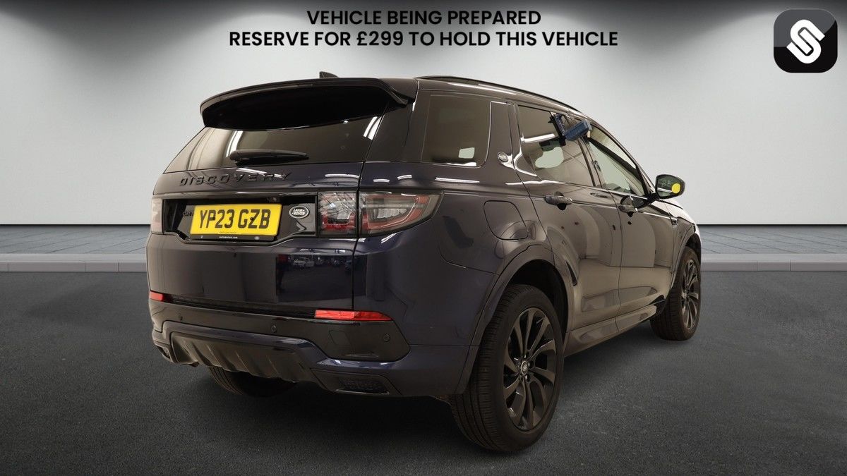Land Rover Discovery Sport Image 4