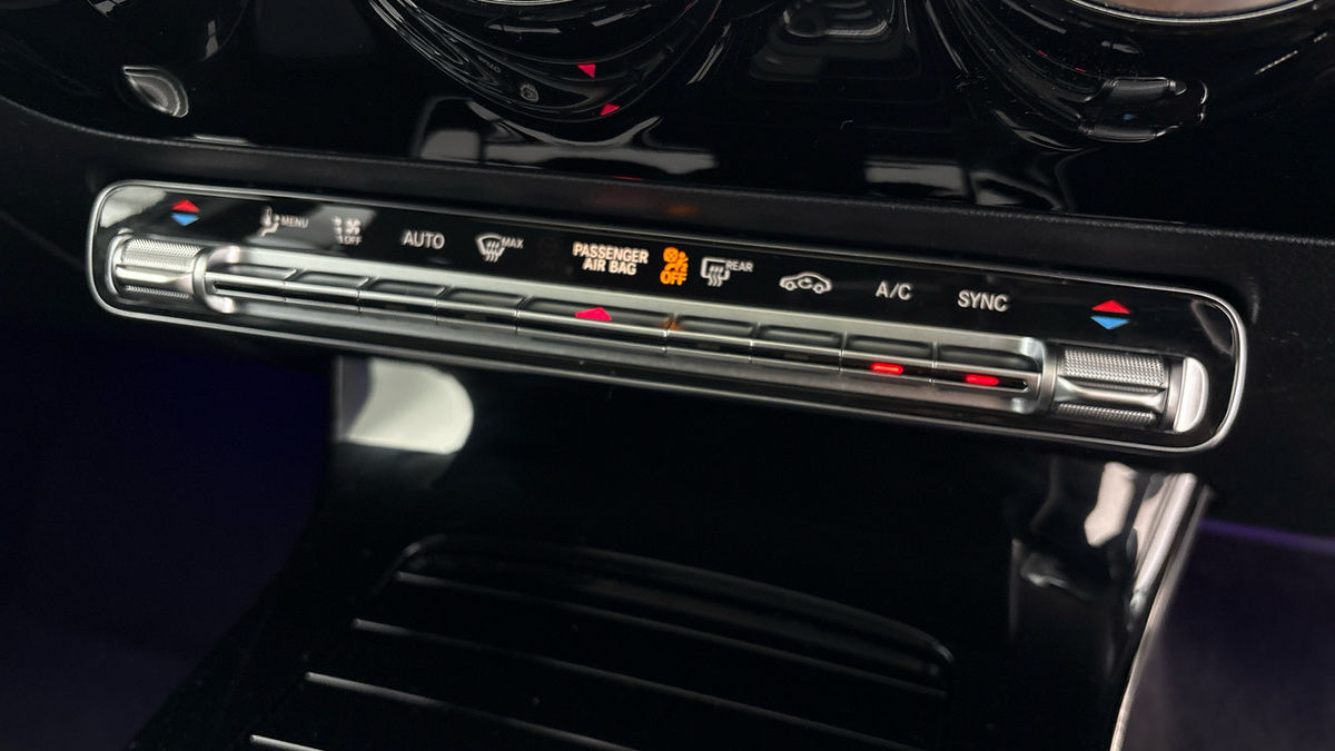 Mercedes-Benz A Class Image 26