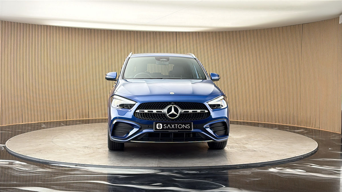 More views of Mercedes-Benz GLA