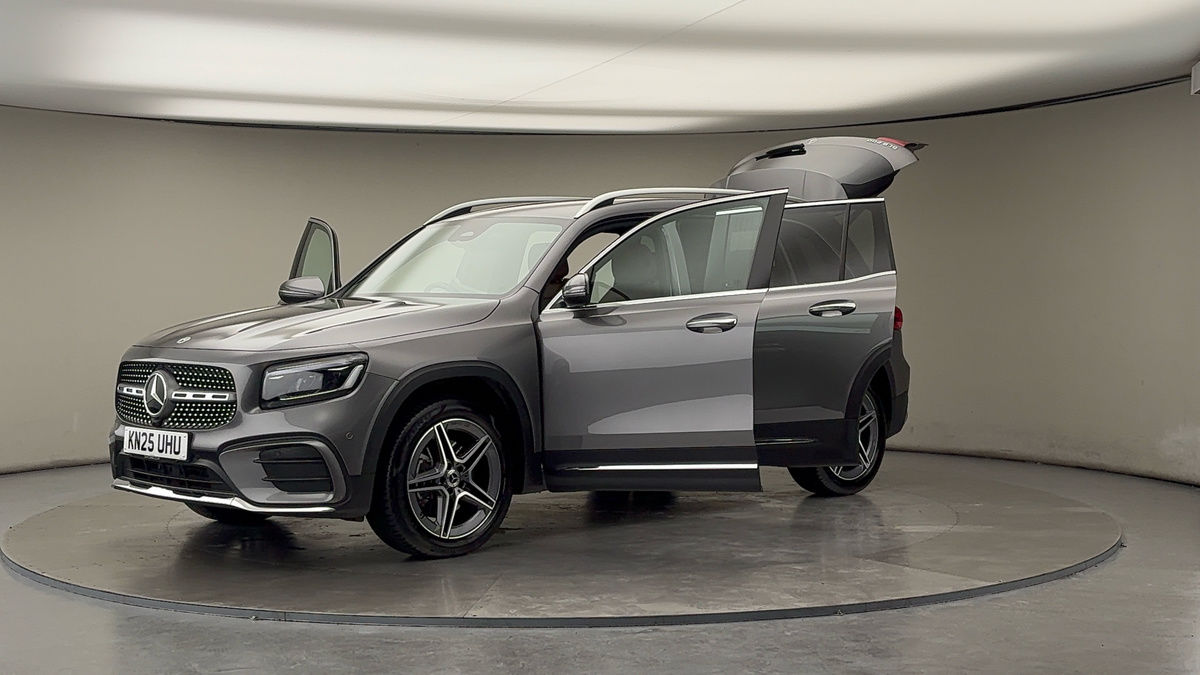 Mercedes-Benz GLB Image 22