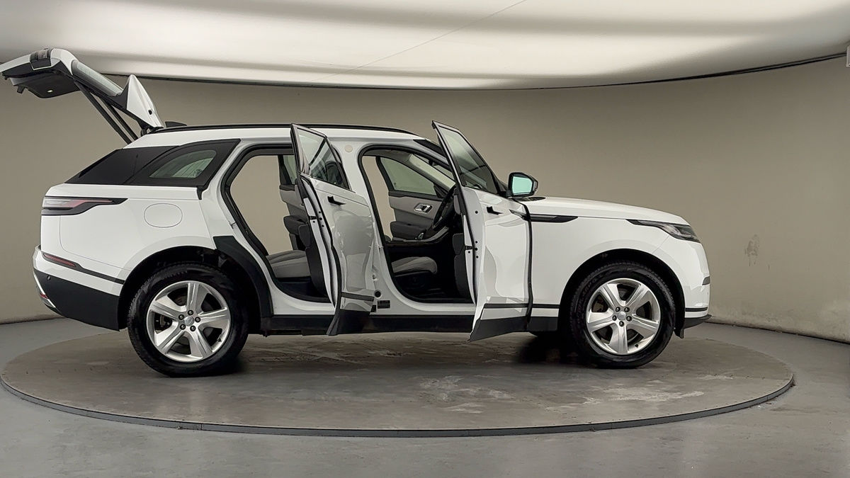 More views of Land Rover Range Rover Velar