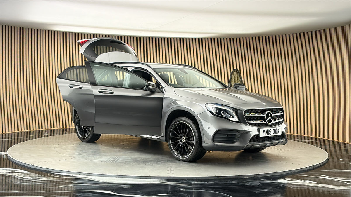 More views of Mercedes-Benz GLA
