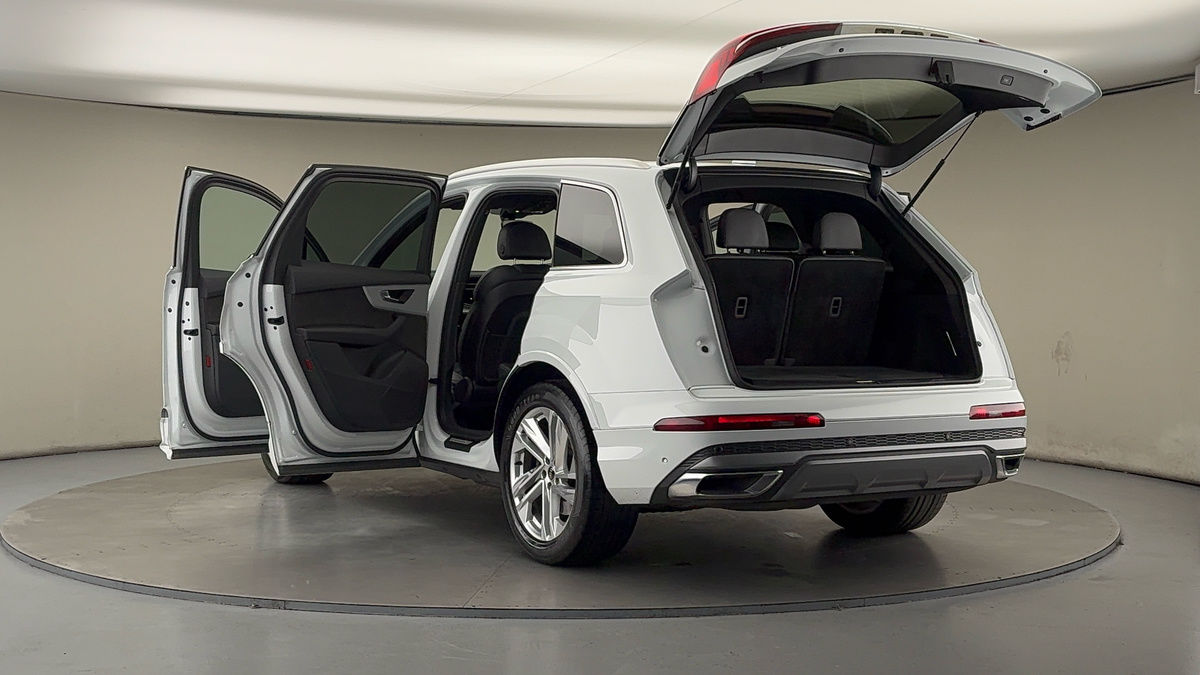 Audi Q7 Image 23