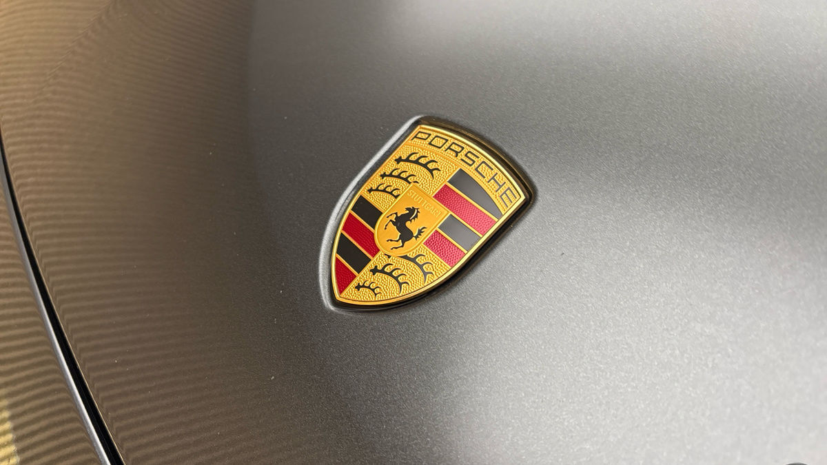 Porsche Taycan Image 24