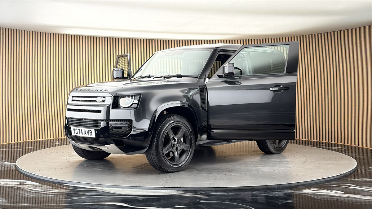 Land Rover Defender 90 Image 22