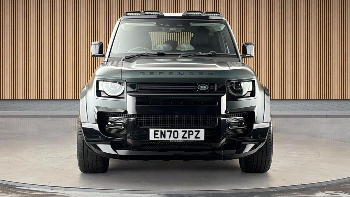 Land Rover Defender 110 Image 3