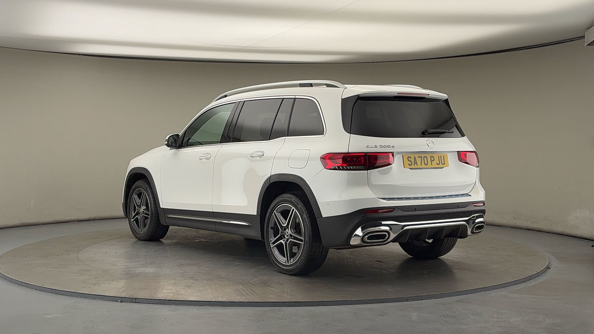Mercedes-Benz GLB Image 2