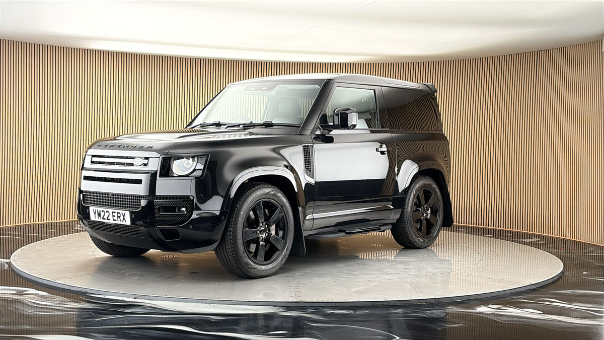 Land Rover Defender 90 Image 20