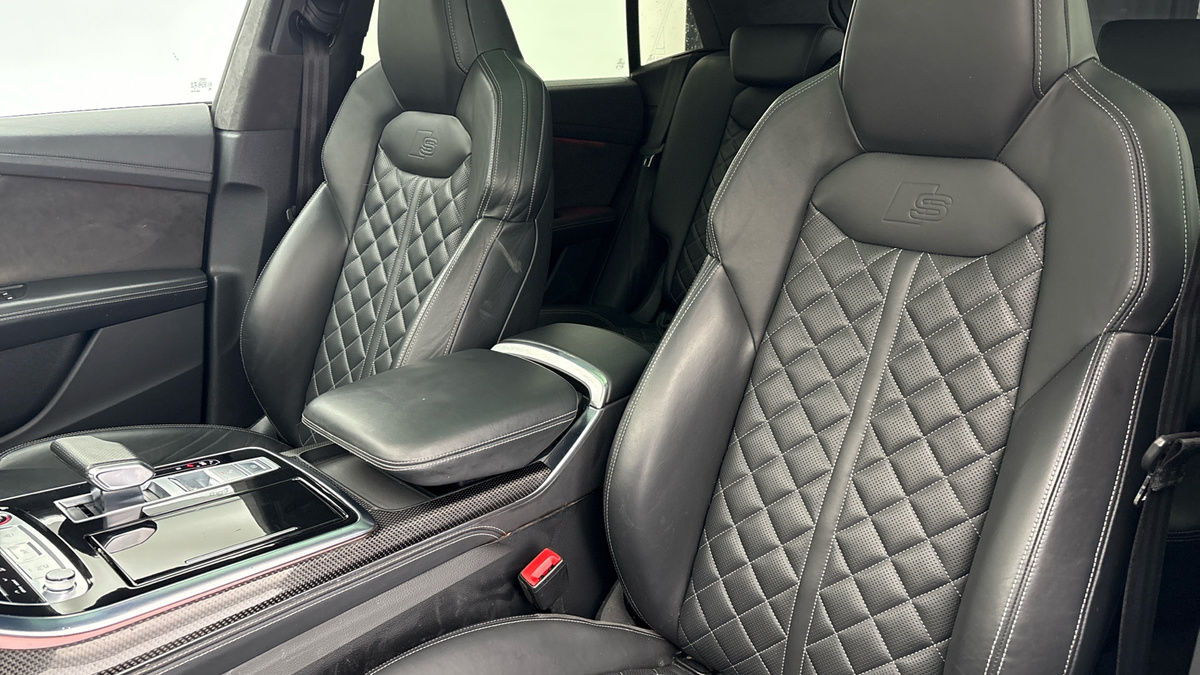 Audi SQ8 Image 7