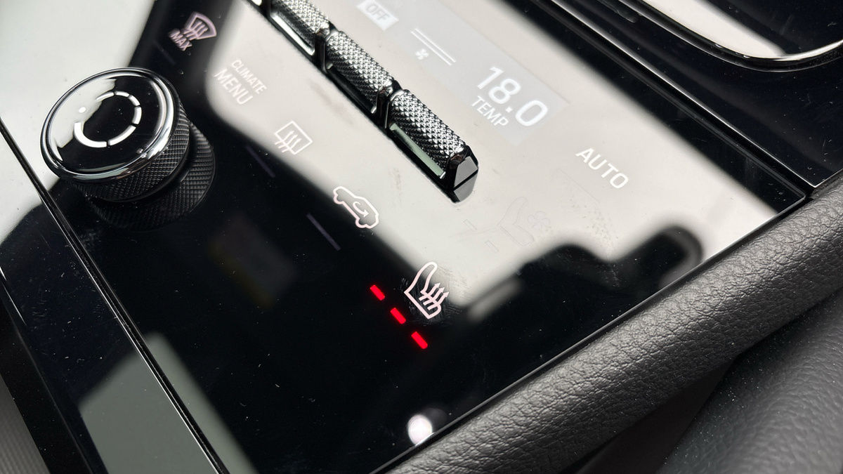 Porsche Cayenne Image 27