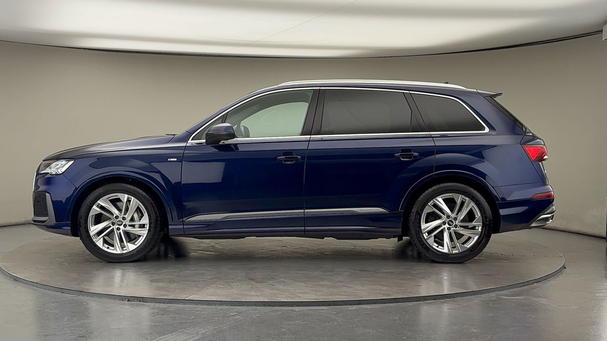 More views of Audi Q7