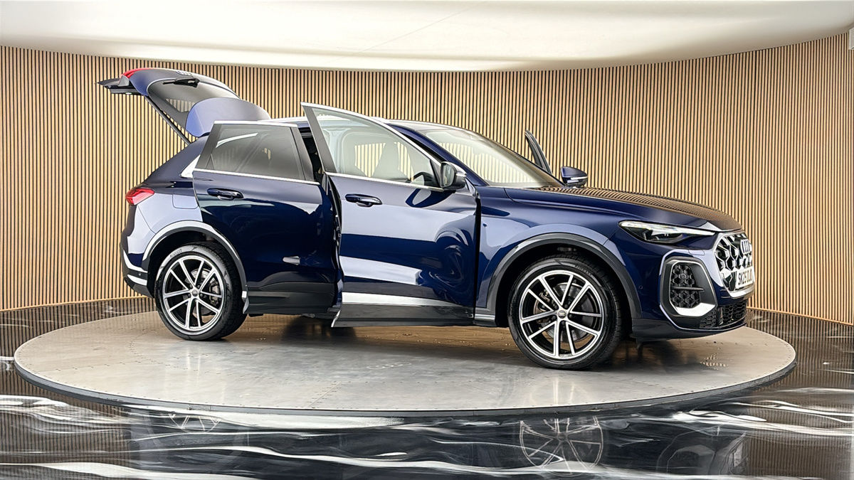 More views of Audi Q5