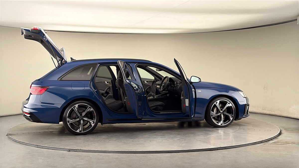 More views of Audi A4 Avant