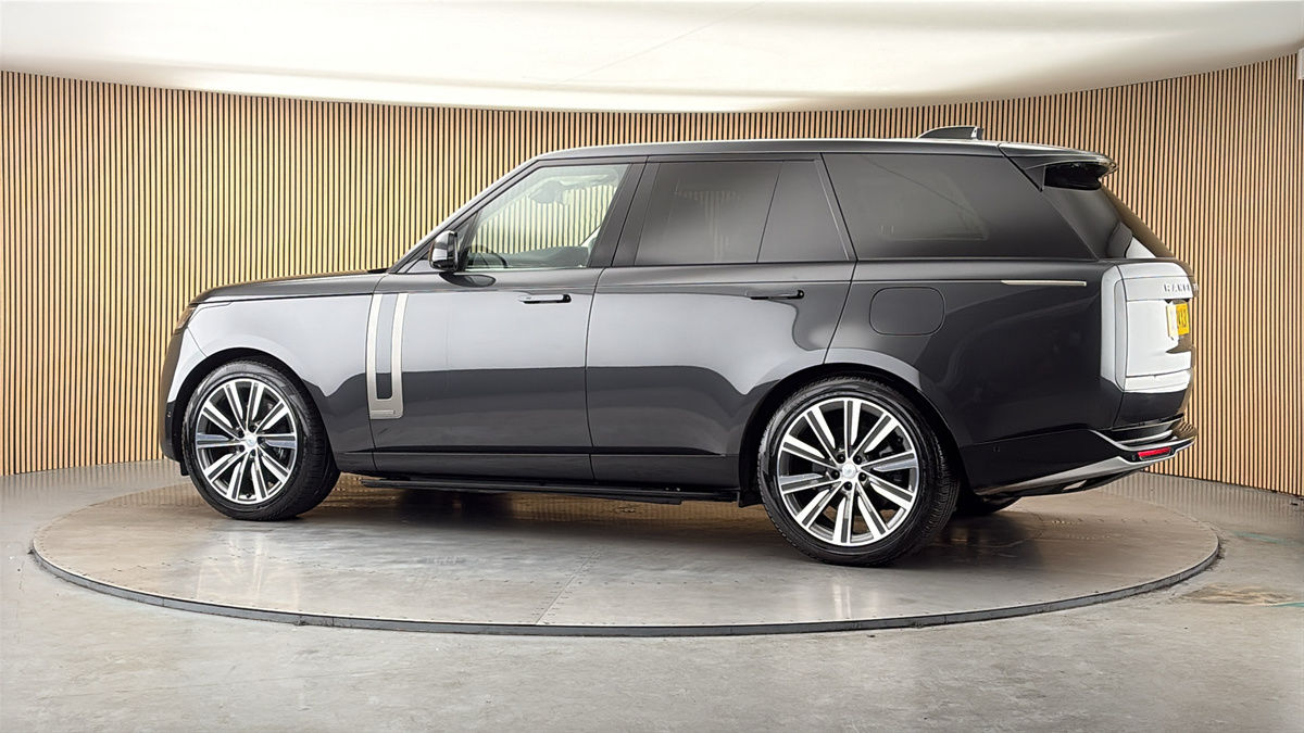 More views of Land Rover Range Rover