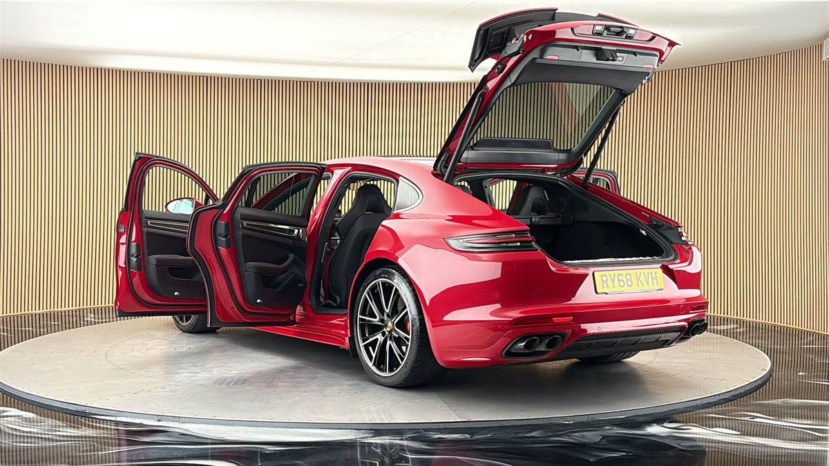 Porsche Panamera Image 23