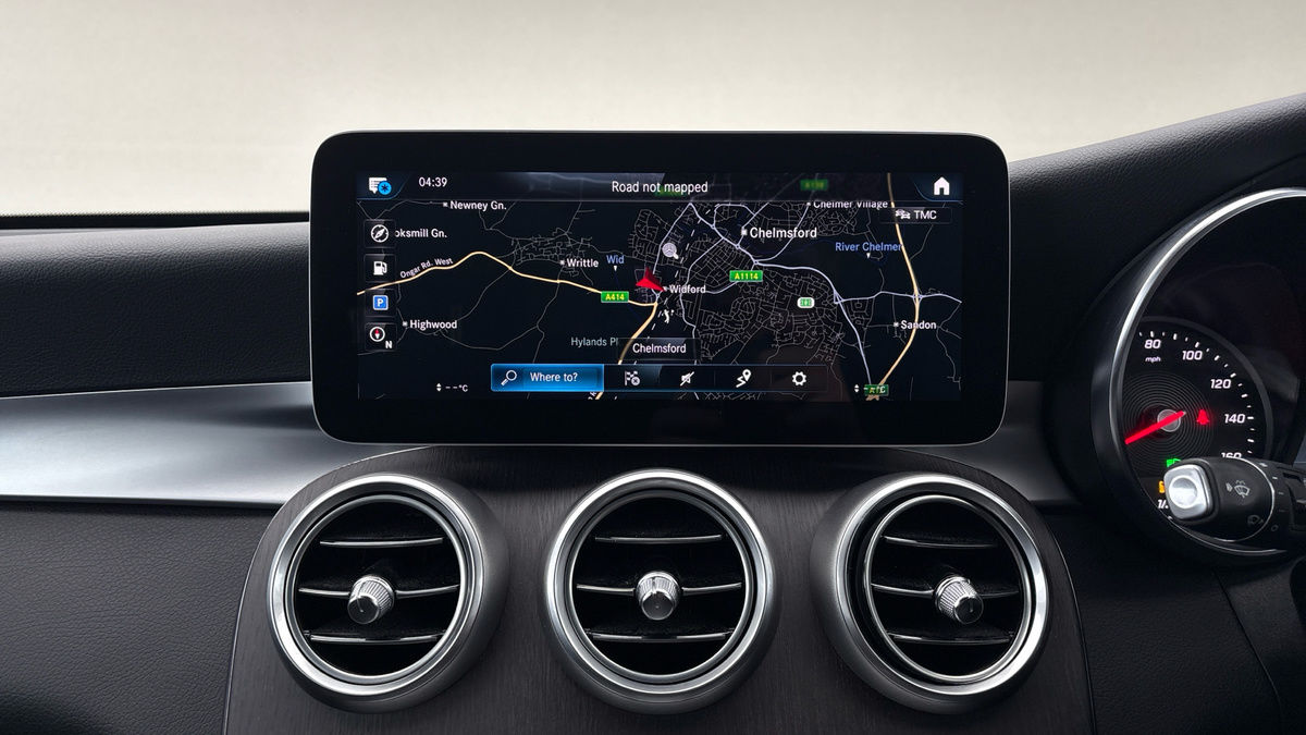Mercedes-Benz GLC Image 17