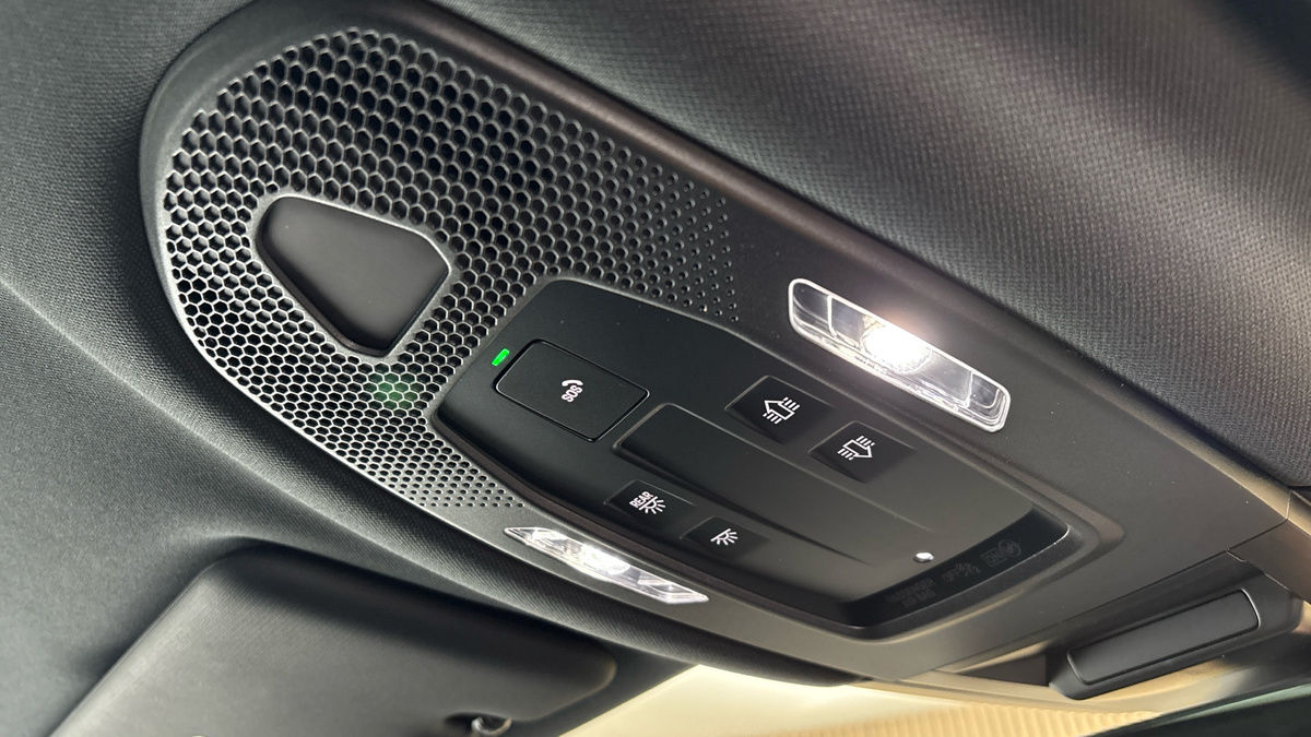 Porsche Cayenne Image 31