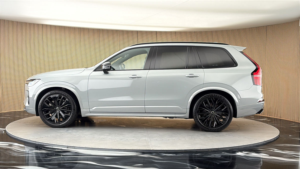 More views of Volvo XC90