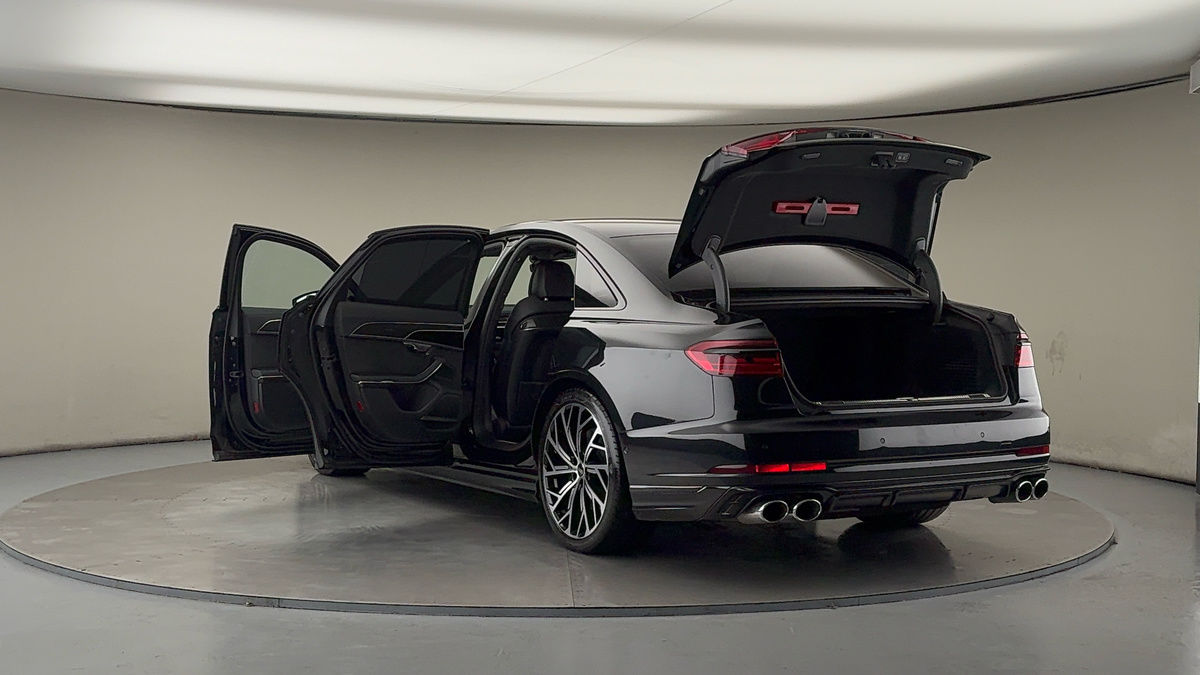 Audi S8 Image 23