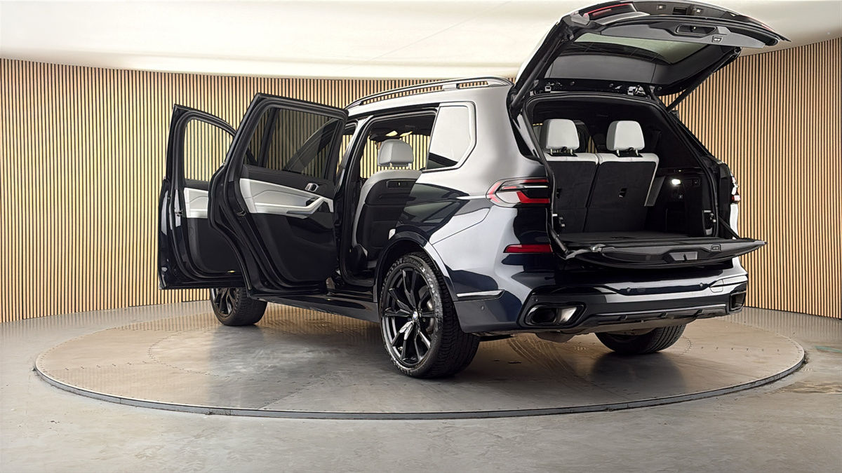BMW X7 Image 23
