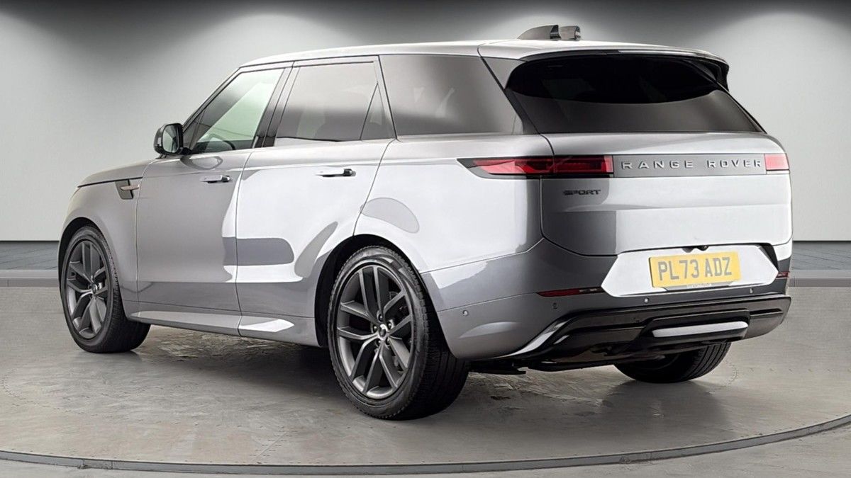 Land Rover Range Rover Sport Image 2