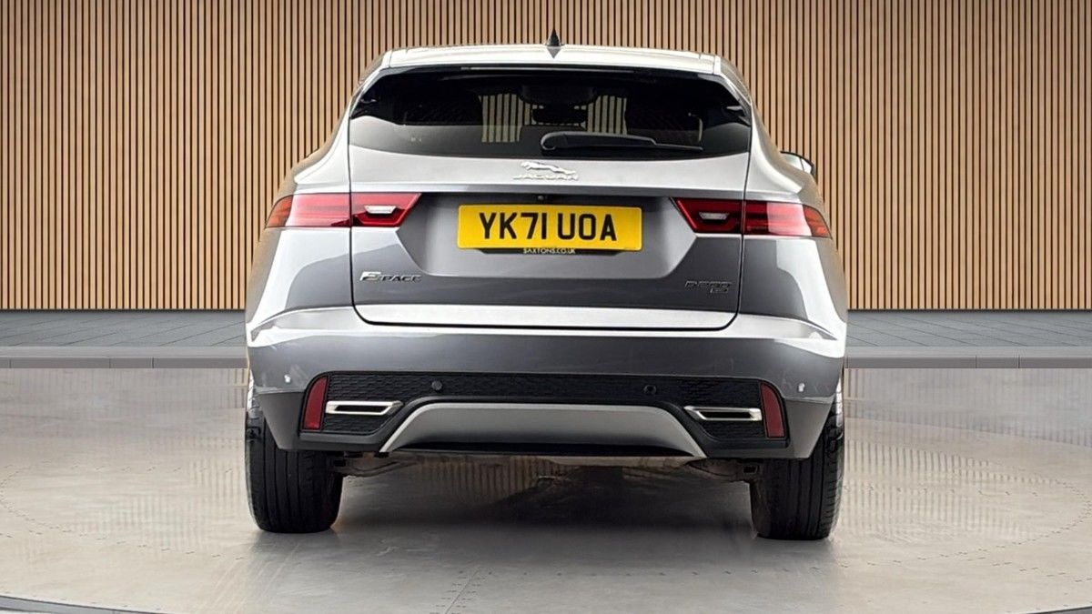 Jaguar E-PACE Image 4