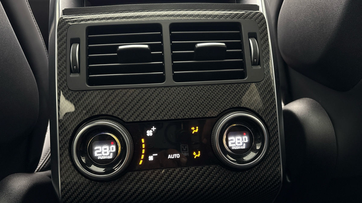 Land Rover Range Rover Sport Image 25