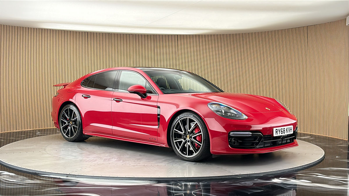 More views of Porsche Panamera