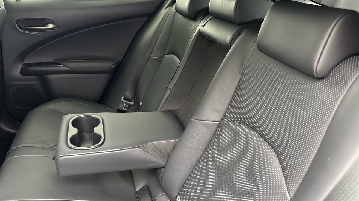 Lexus UX Image 9