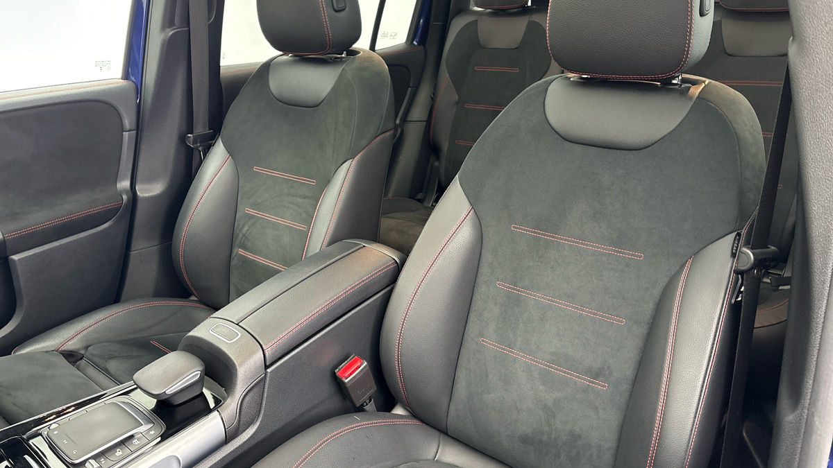 Mercedes-Benz GLB Image 7