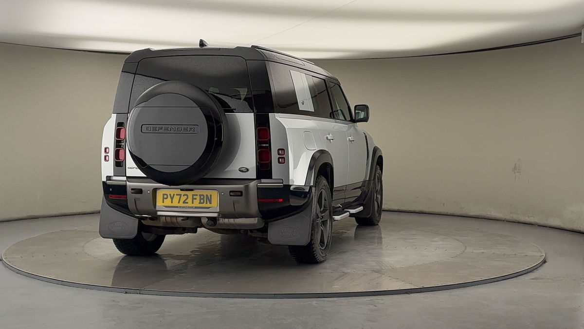 More views of Land Rover Defender 110