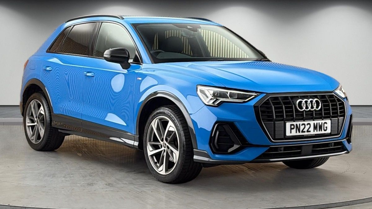 Audi Q3 Sticky Header Image