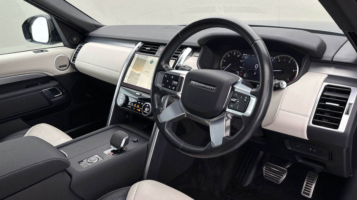 Land Rover Discovery Image 5