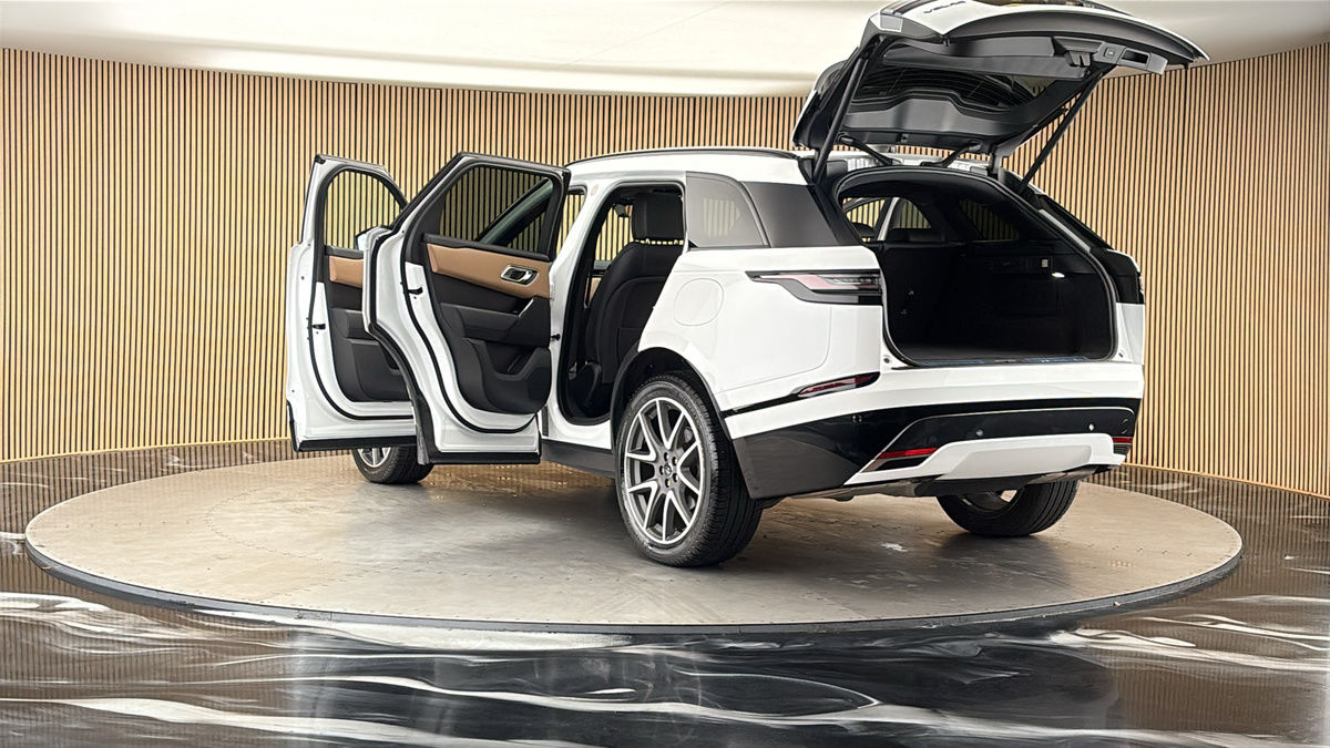 Land Rover Range Rover Velar Image 23