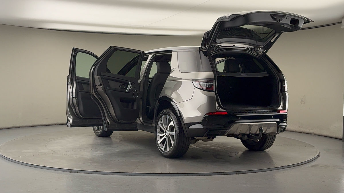 Land Rover Discovery Sport Image 23