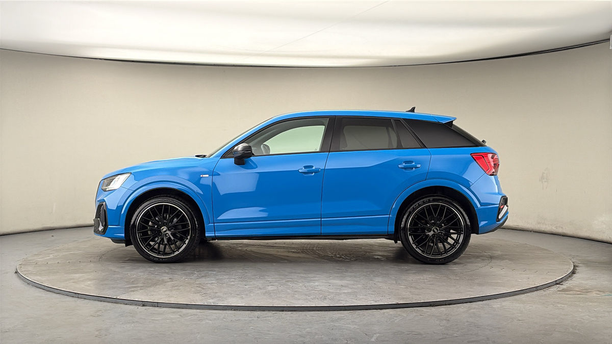 Audi Q2 Image 15