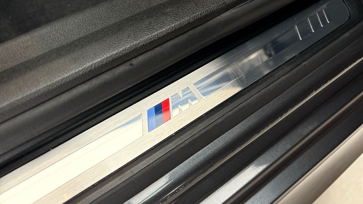 BMW 3 Series Image 32