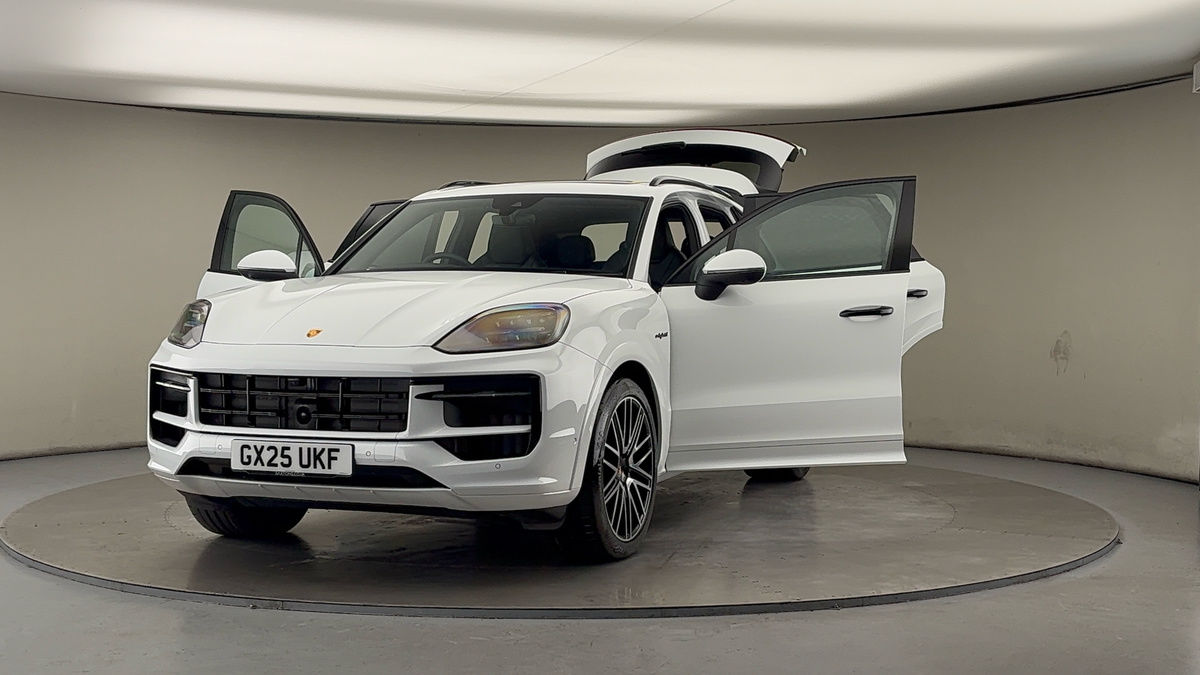 More views of Porsche Cayenne
