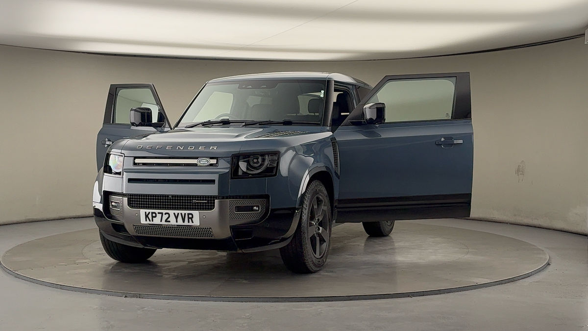 More views of Land Rover Defender 90