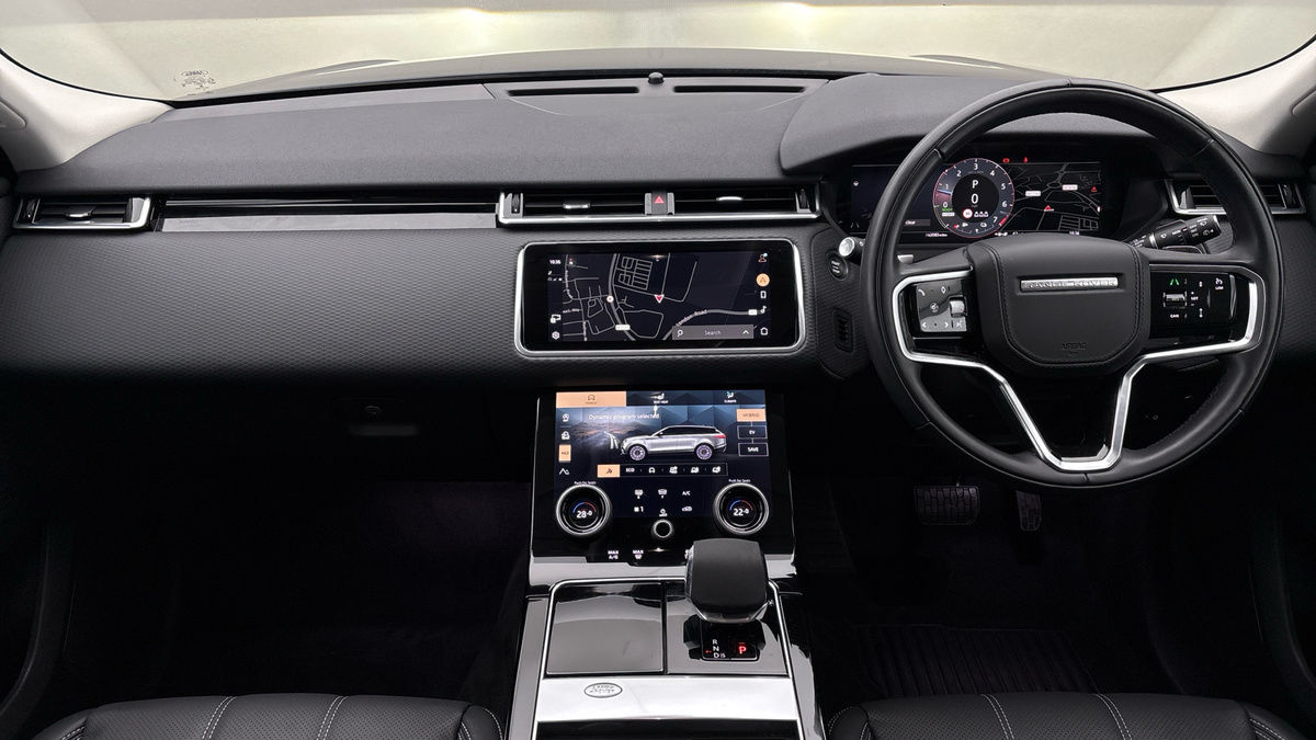 Land Rover Range Rover Velar Image 12