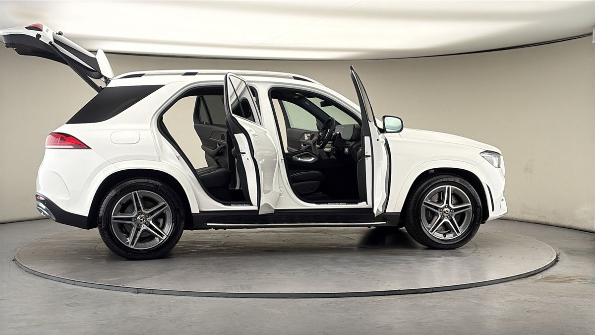 More views of Mercedes-Benz GLE