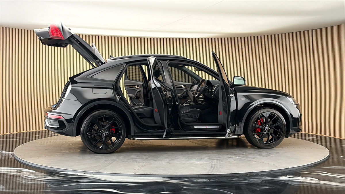 More views of Audi Q5