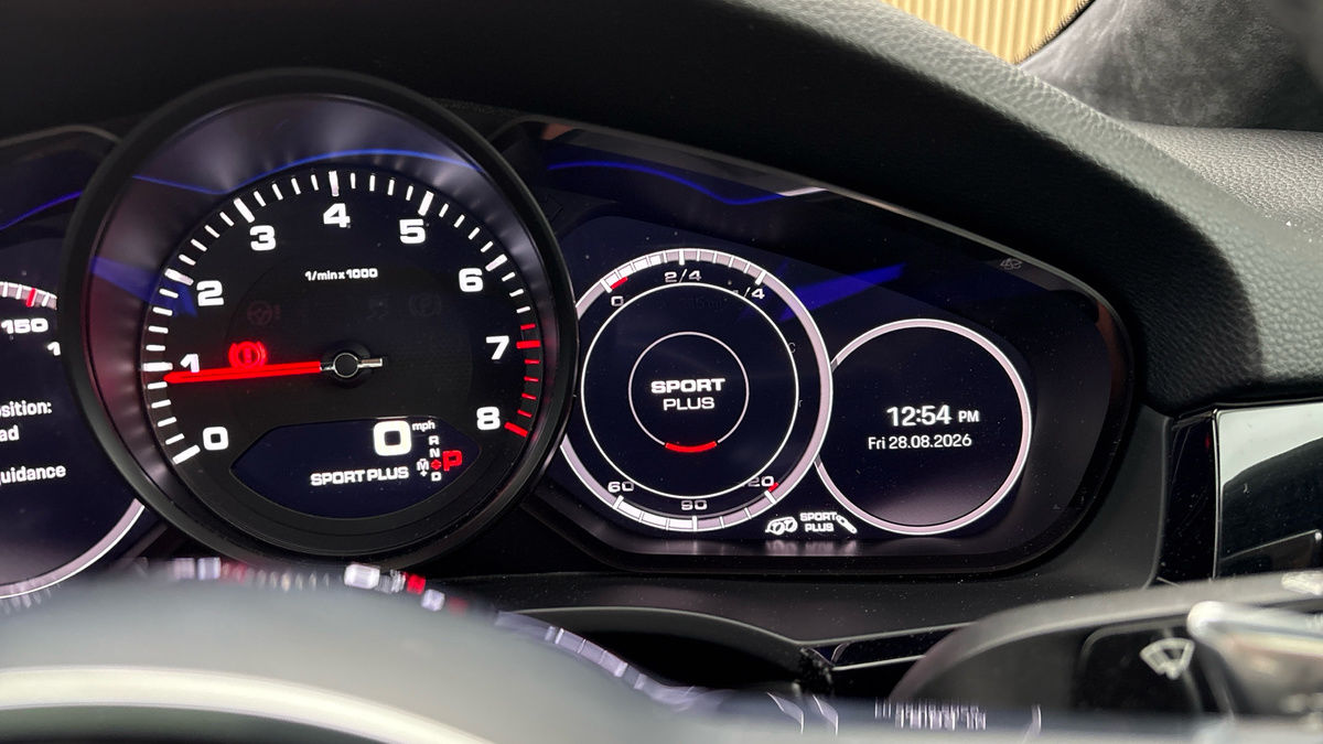 Porsche Cayenne Image 30