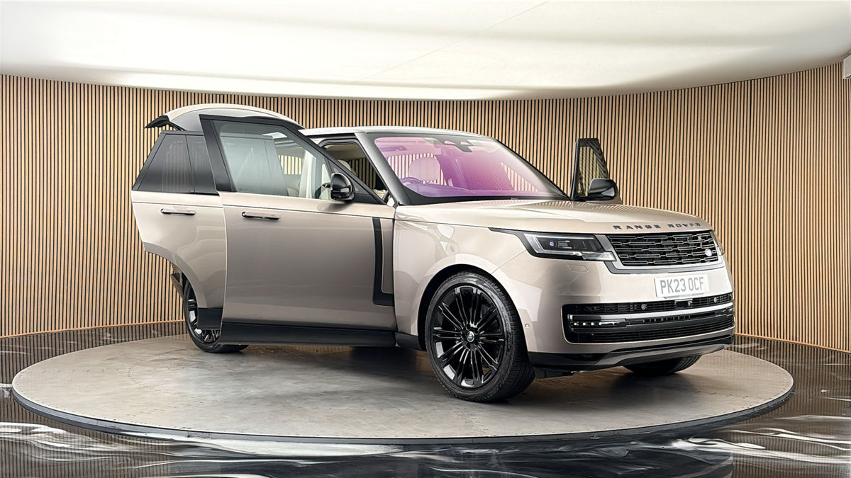 More views of Land Rover Range Rover
