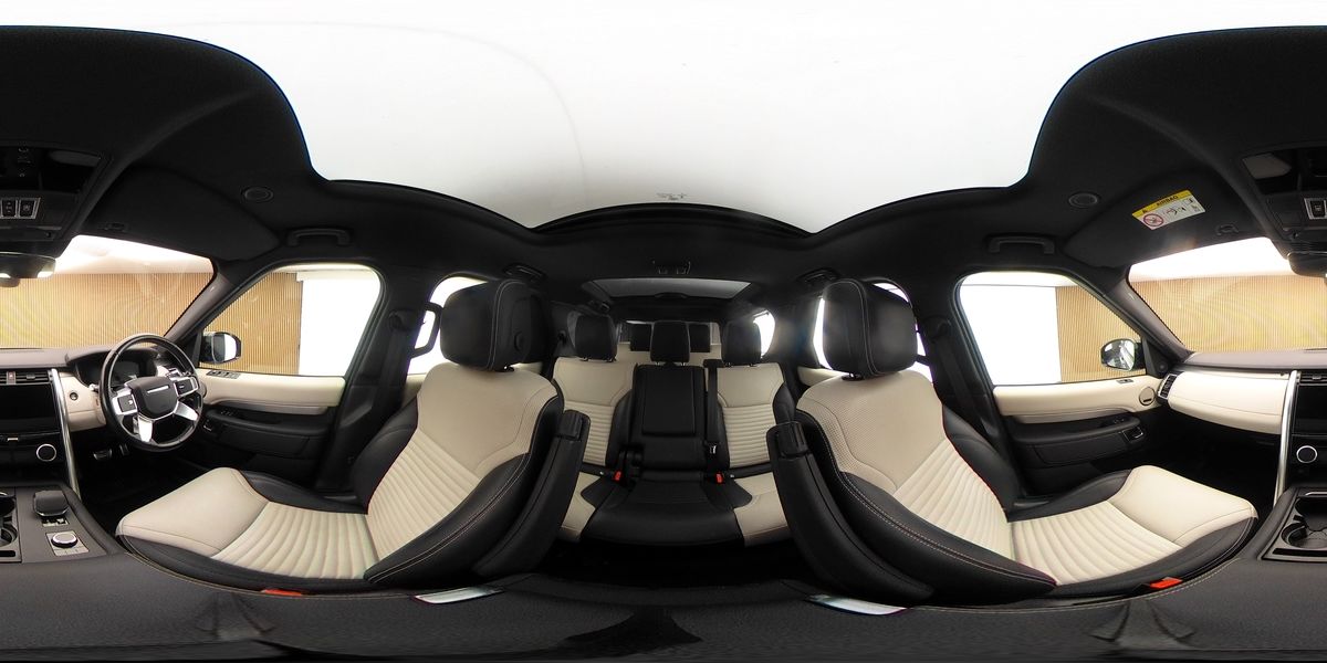 More views of Land Rover Discovery