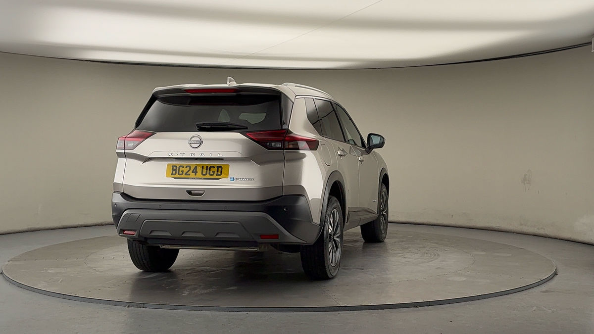 More views of Nissan X-Trail