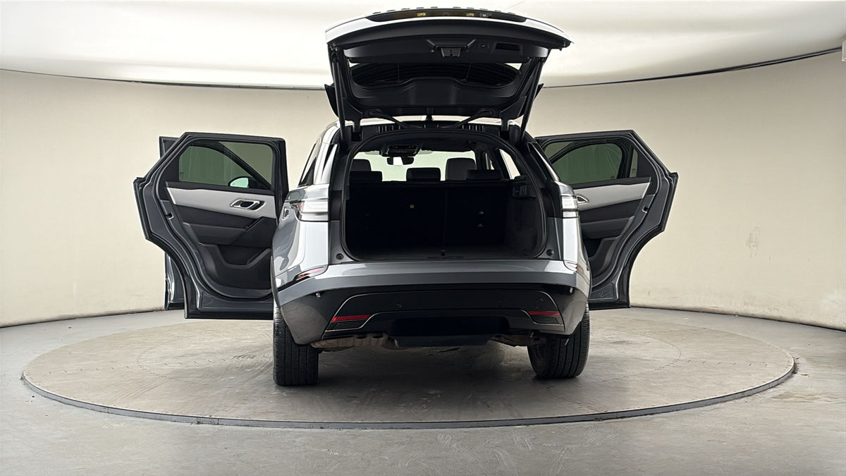 More views of Land Rover Range Rover Velar