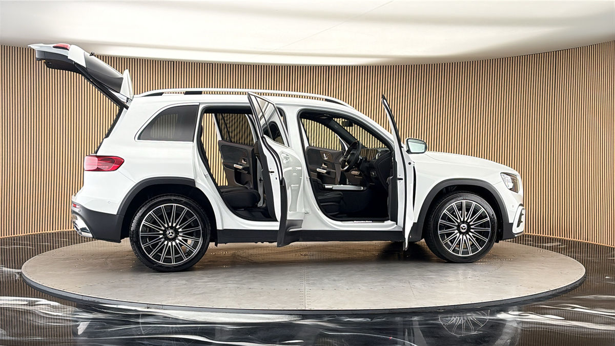 More views of Mercedes-Benz GLB