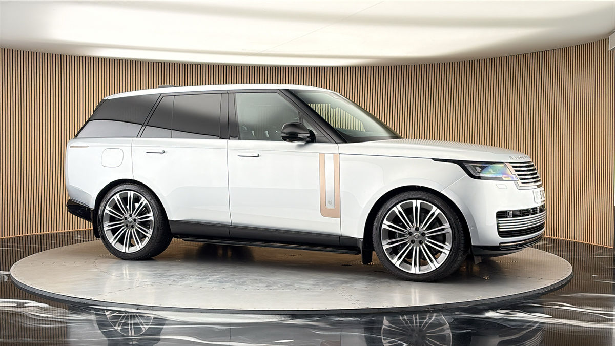 More views of Land Rover Range Rover